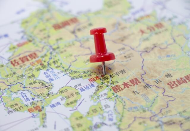 日本地図の熊本県熊本市に赤いピンが刺さっている